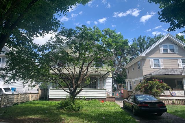 374 Selye Ter, Rochester, NY 14613