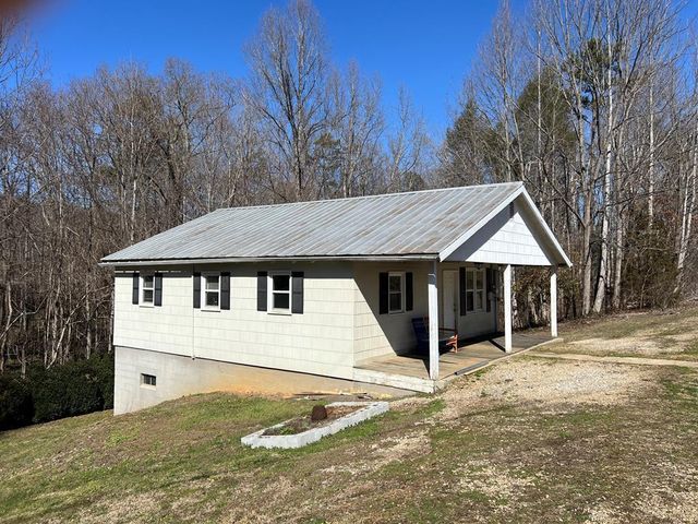 4211 Chavis Rd, Cosby, TN 37722