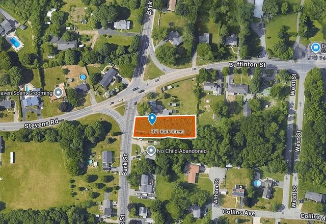 371 Bark St, Swansea, MA 02777