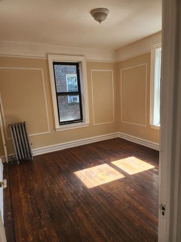 158-00 Sanford Ave #3, Flushing, NY 11358