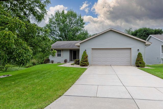 2412 College Dr, Janesville, WI 53546