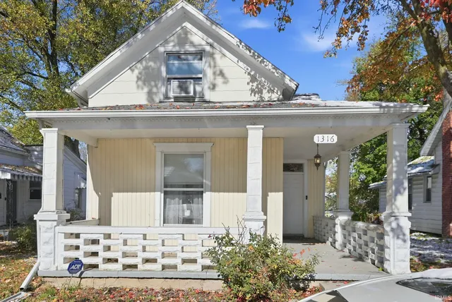 1316 Sinclair St, Fort Wayne, IN 46808