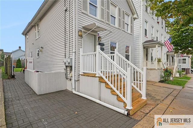 24 Welton St, New Brunswick, NJ 08901