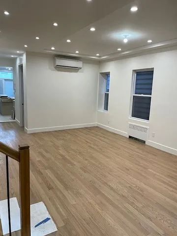 799 E  8th St #1, Brooklyn, NY 11230