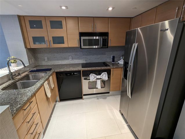 2101 Brickell Ave #1104, Miami, FL 33129