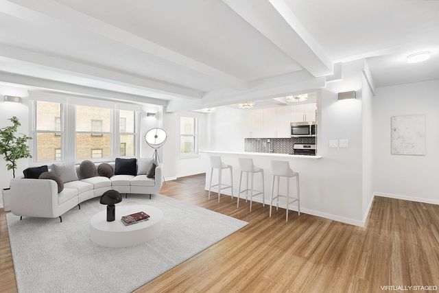 155 E  49th St #5A, New York, NY 10017