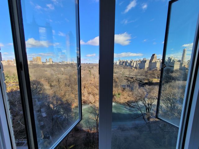 40 Central Park S #16D, New York, NY 10019