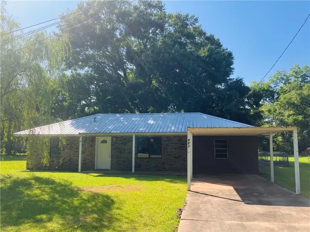 521 Willow Dr, Cottonport, LA 71327