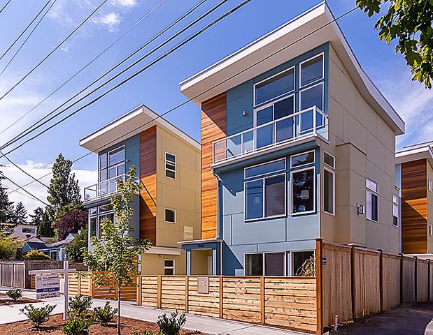 944 N  97th St, Seattle, WA 98103