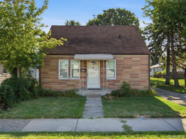 26210 Clancy St, Roseville, MI 48066