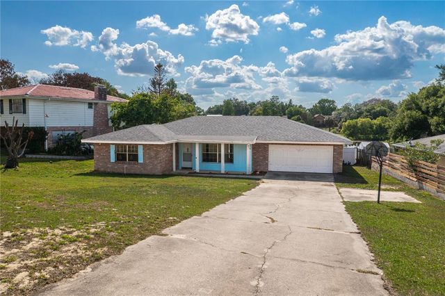 136 Lake Ring Dr, Winter Haven, FL 33880