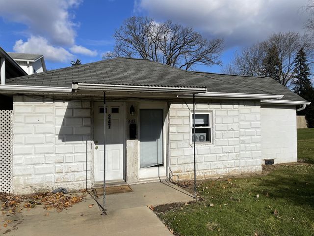 247 S  14th St, Indiana, PA 15701