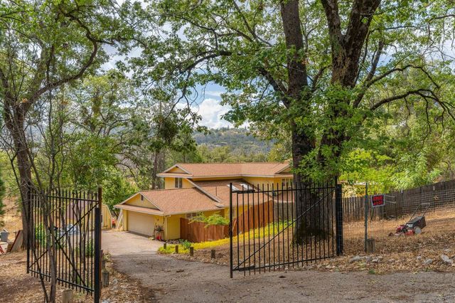9985 Wendell Rd, Mountain Ranch, CA 95246