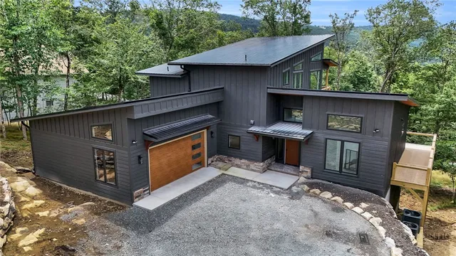 109 Pinnacle Ridge Road, Banner Elk, NC 28604