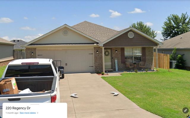 220 Regency Dr, Barling, AR 72923