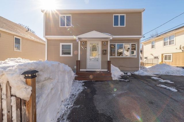 8 Mystic Ave, Gloucester, MA 01930