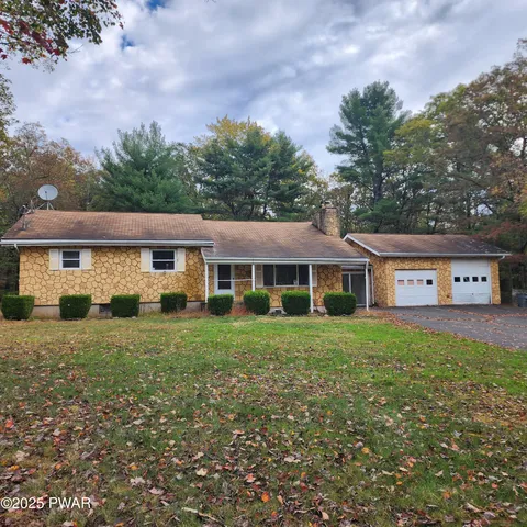 118 Laurel Valley Ct, Shohola, PA 18458