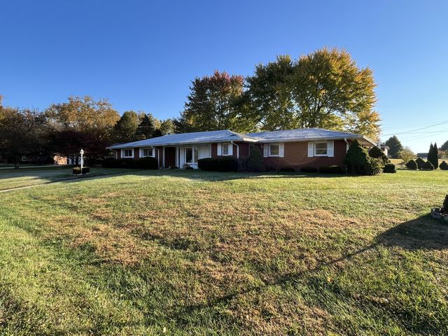 407 S  Circle Dr, Brownstown, IN 47220