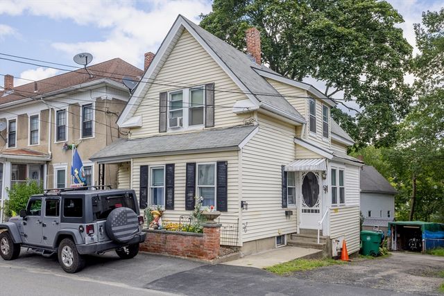 57 Clark St, Clinton, MA 01510