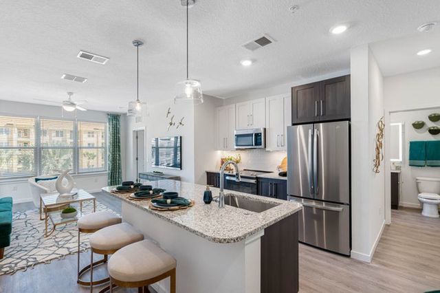 5014 Apex Cir #2-02-113, Davenport, FL 33837