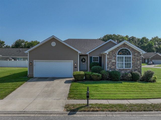 2753 Pointe Ct, Bowling Green, KY 42104