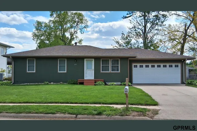 1403 Wright St, Blair, NE 68008
