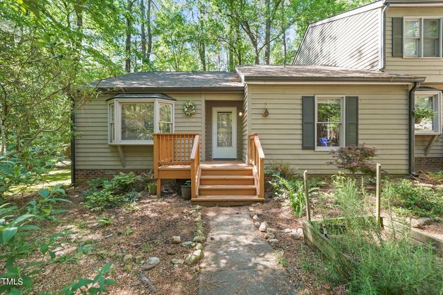 401 Forest Ct, Carrboro, NC 27510