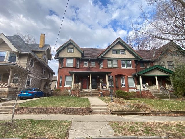 1426 W  81st St, Cleveland, OH 44102
