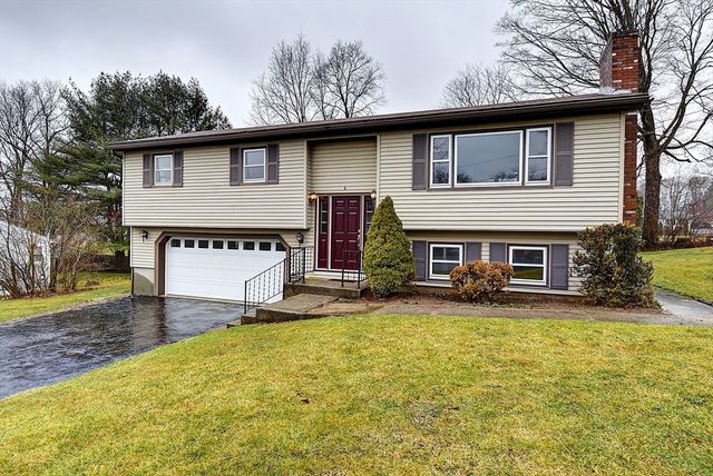 6 Sears Ave, Webster, MA 01570