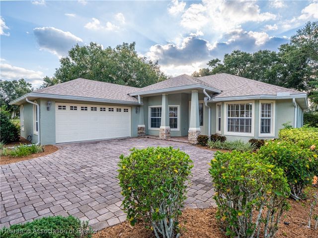 3002 Oakhill Dr, Avon Park, FL 33825