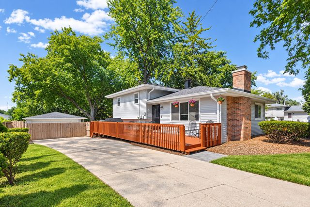 1S210 Lawler Ave, Lombard, IL 60148