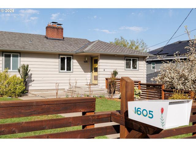 1605 SW 88th Ave, Portland, OR 97225