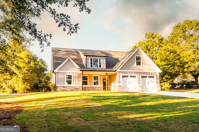 432 Chestnut St, Social Circle, GA 30025