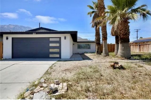 211 W  Sunview Ave, Palm Springs, CA 92262
