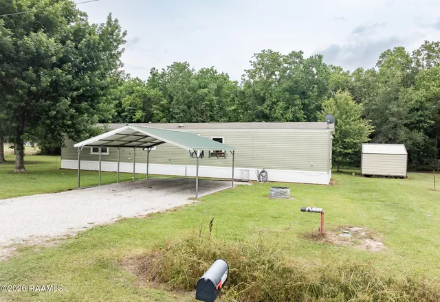 1075 Jade Ln, Ville Platte, LA 70586
