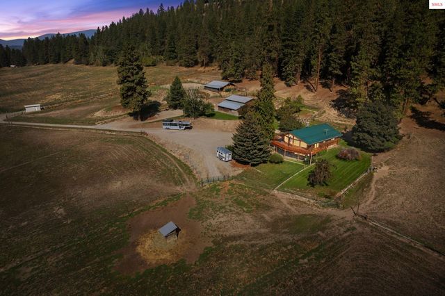 3213 District Two Rd, Bonners Ferry, ID 83805