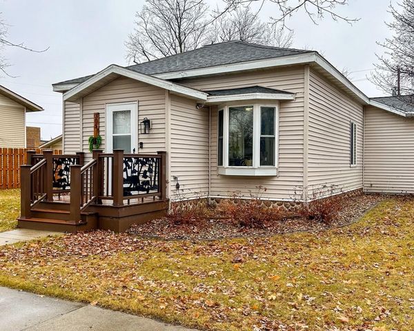305 Brown St SW, Verndale, MN 56481