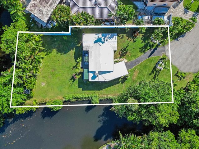 465 NW 32nd Ct, Oakland Park, FL 33309