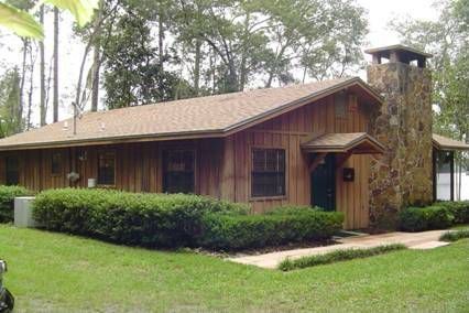 137 Star Lake Ct, Hawthorne, FL 32640