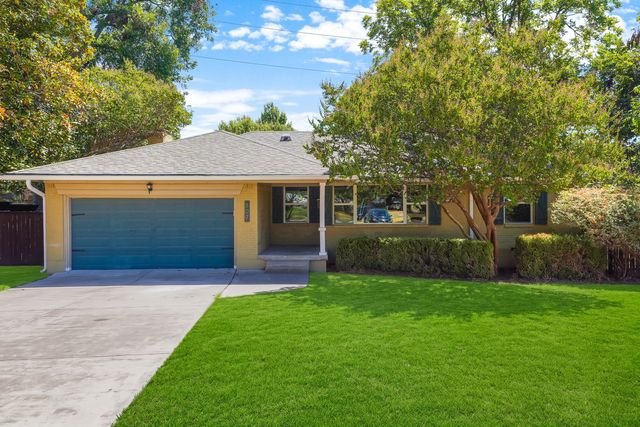 807 Bristol Ct, Richardson, TX 75080