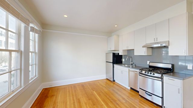 325 9th Ave #2, San Francisco, CA 94118