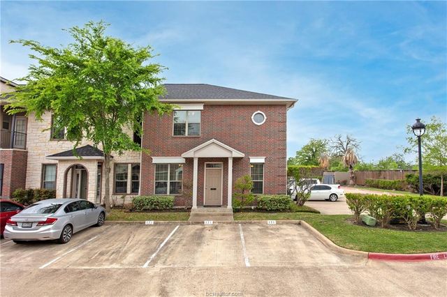171 Forest Dr, College Station, TX 77840