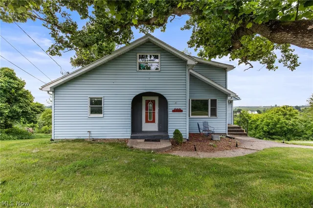 69680 Sunset Hts, Bridgeport, OH 43912