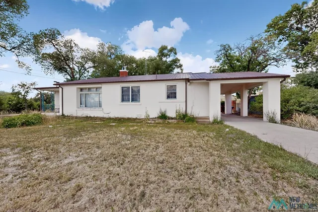 1617 7th St, Las Vegas, NM 87701