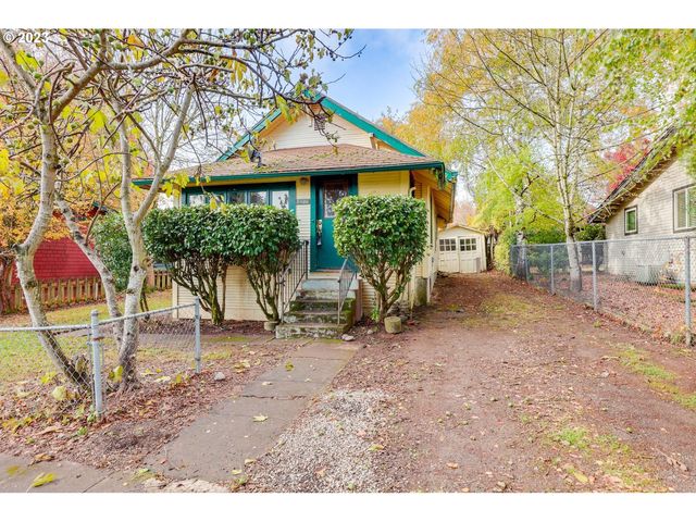7443 SW 31st Ave, Portland, OR 97219