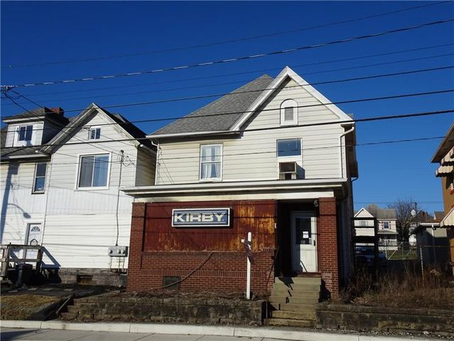 23 S  3rd St, Youngwood, PA 15697