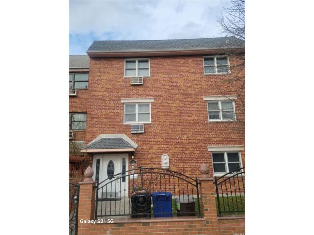 76-25 58th Rd   #2, Middle Village, NY 11379