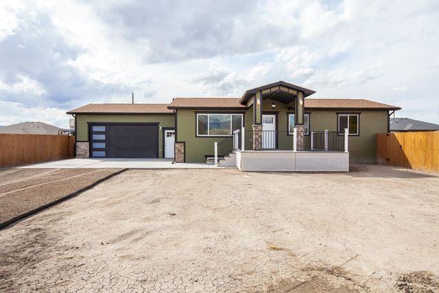445 Shire Dr, Grand Junction, CO 81504