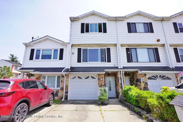 250 Carlyle Grn, Staten Island, NY 10312