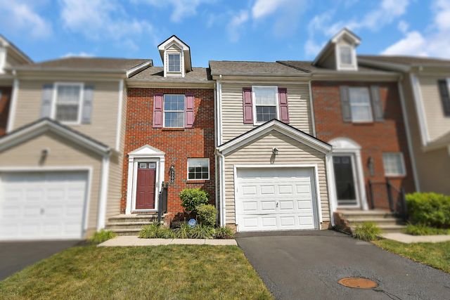6506 Ash Rock Cir, Westerville, OH 43081